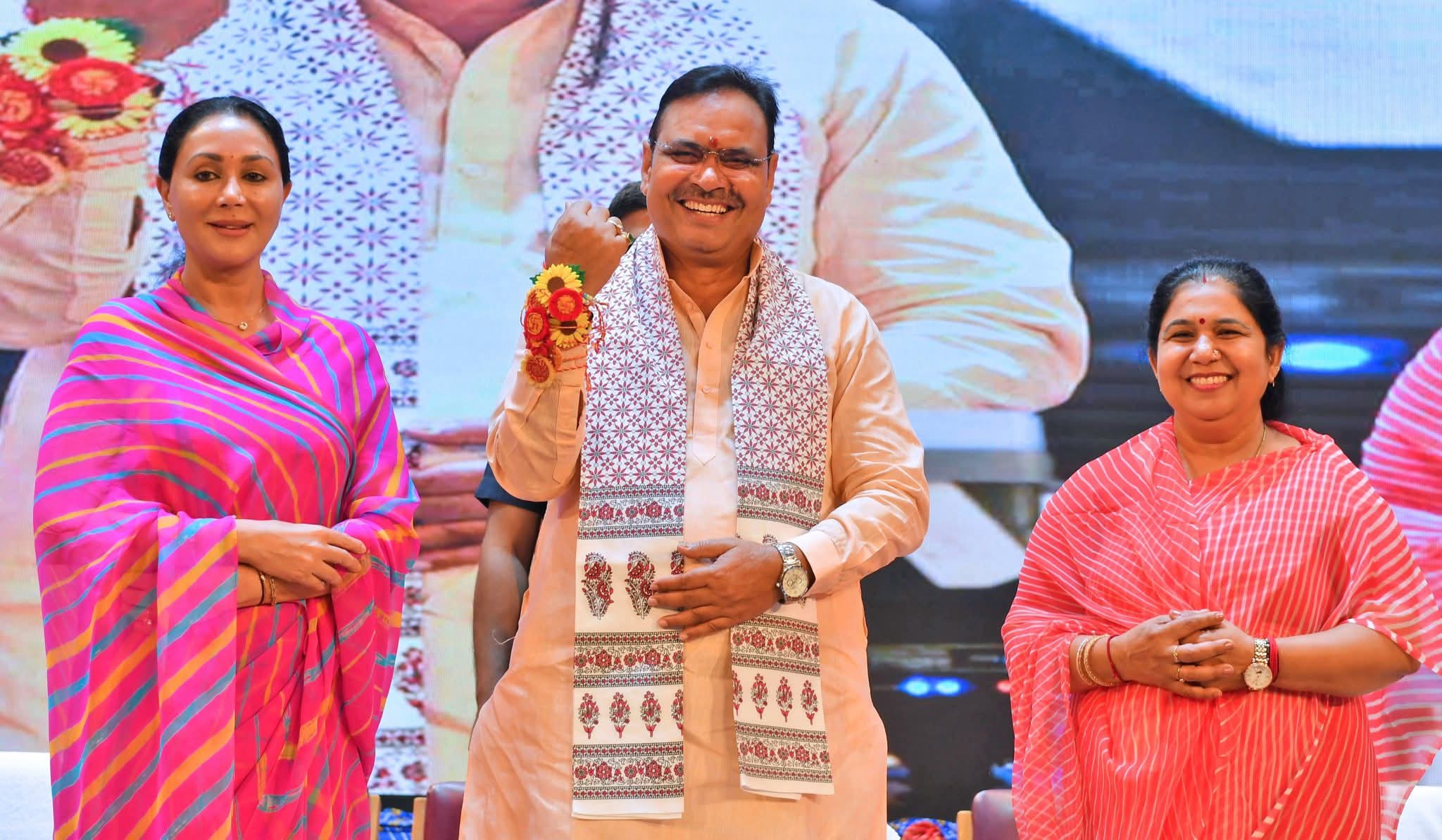 आंगनबाड़ी बहनों को रक्षाबंधन पर राज्य सरकार का उपहार — ₹501 की राखी सौगात व रोडवेज में नि:शुल्क यात्रा